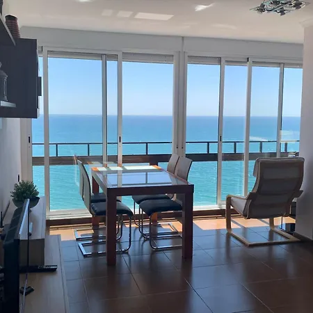 Stunning Views To The Sea / Center Apartment
